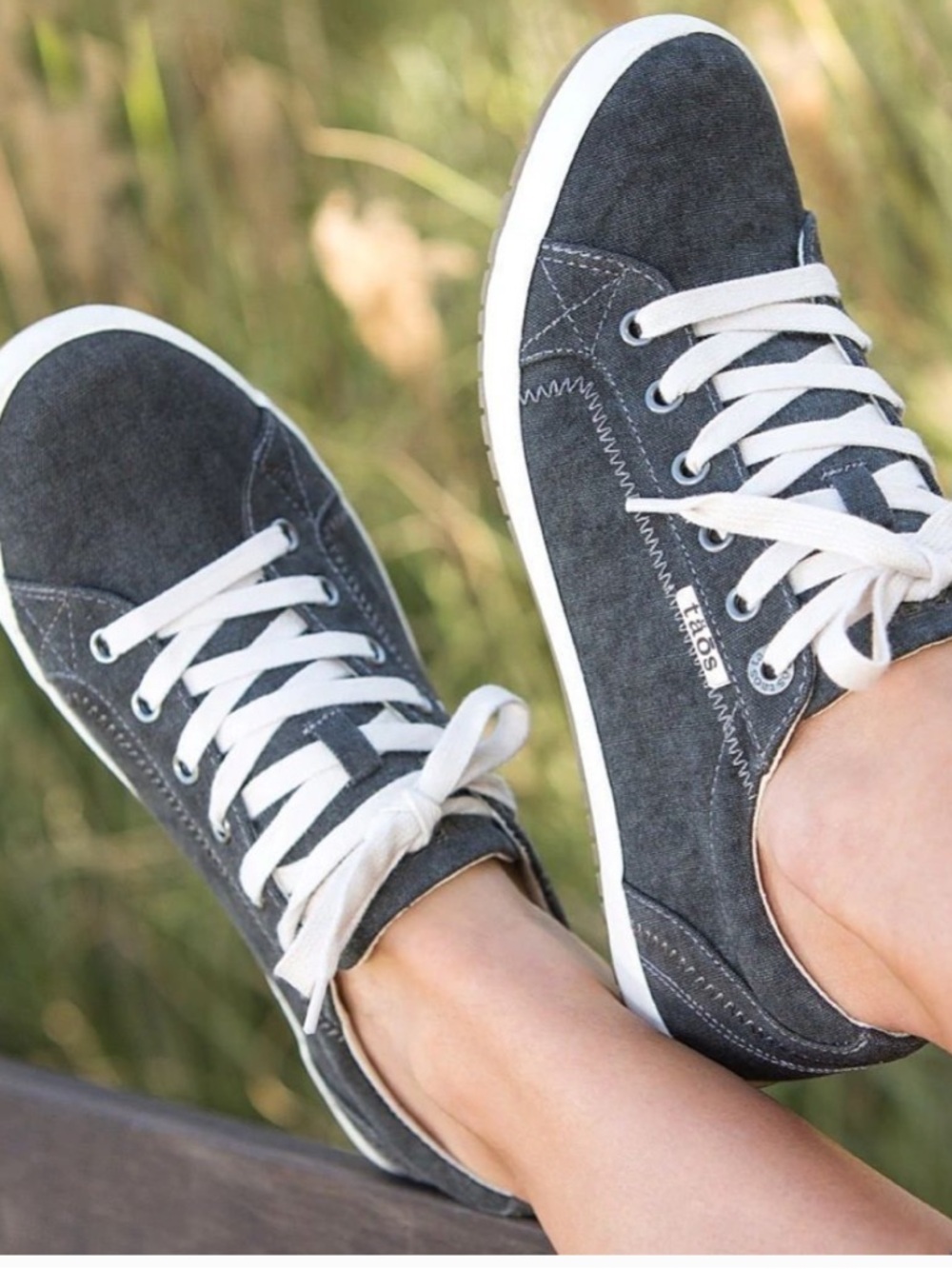 Taos Footwear Star Charcoal Gray Canvas Sneakers